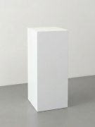Colonna parallelepipedo espositivo in legno laccato